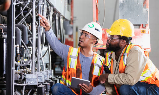 Best Electrical Contractors for Businesses  in Newtown, OH